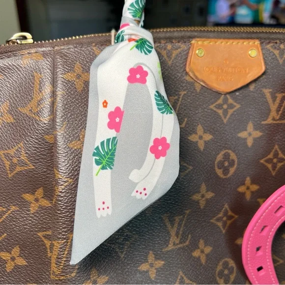 Cat Twilly Set & Lucky Horseshoe Charm - Picture 3 of 13